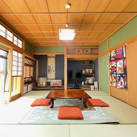 Hotel 一軒家貸切り最大11人まで 114平米の平屋の和の家 駐車場2台無料 道後温泉や松山城へのアクセス抜群 Exterior foto